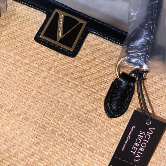 Victoria’s Secret hand bag - Picture 3 of 6